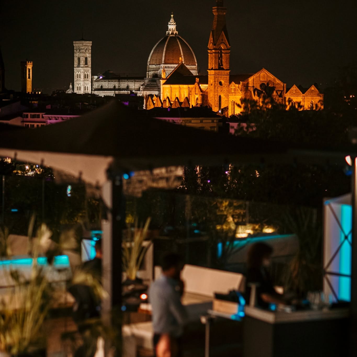 locale per aperitivo con vista a firenze